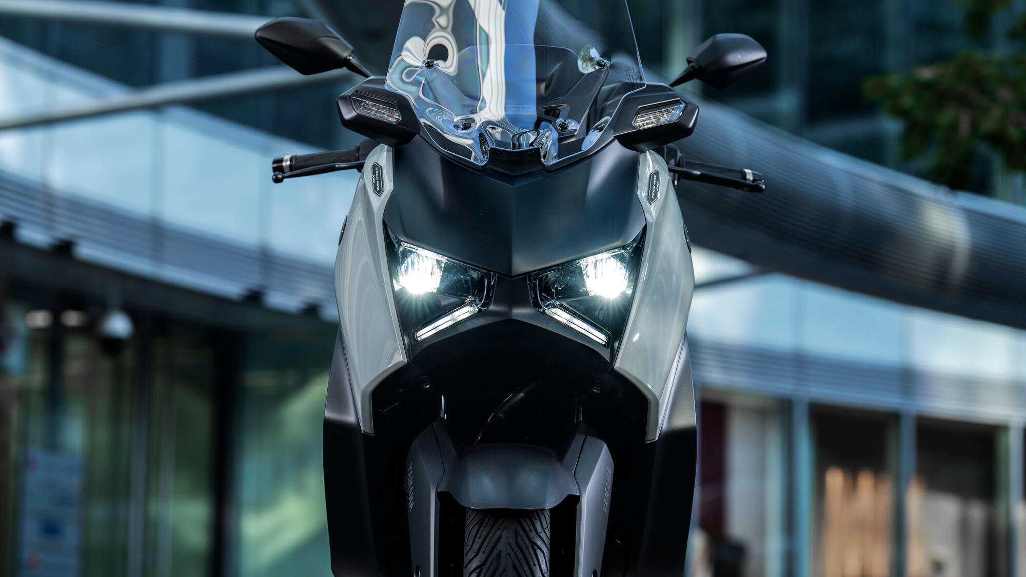 Radical X-shaped headlight