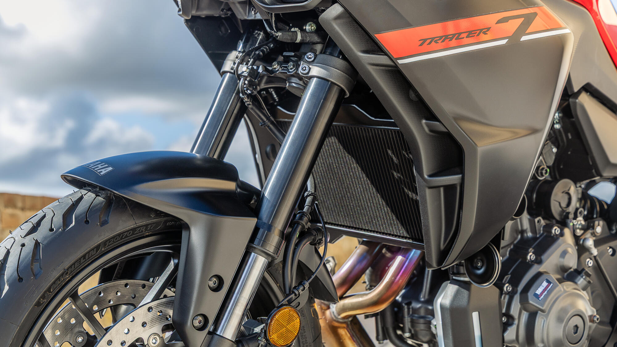 Modern, Adjustable suspension
