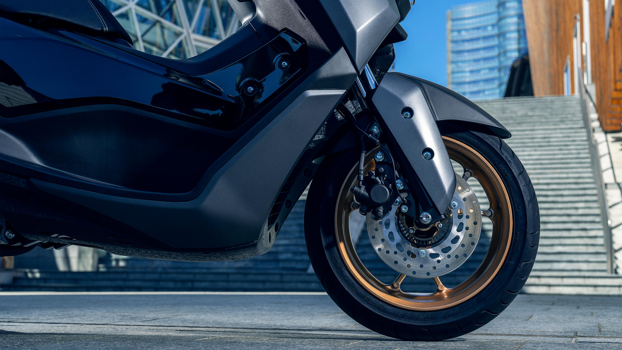 13-inch wheels, disc brakes with ABS