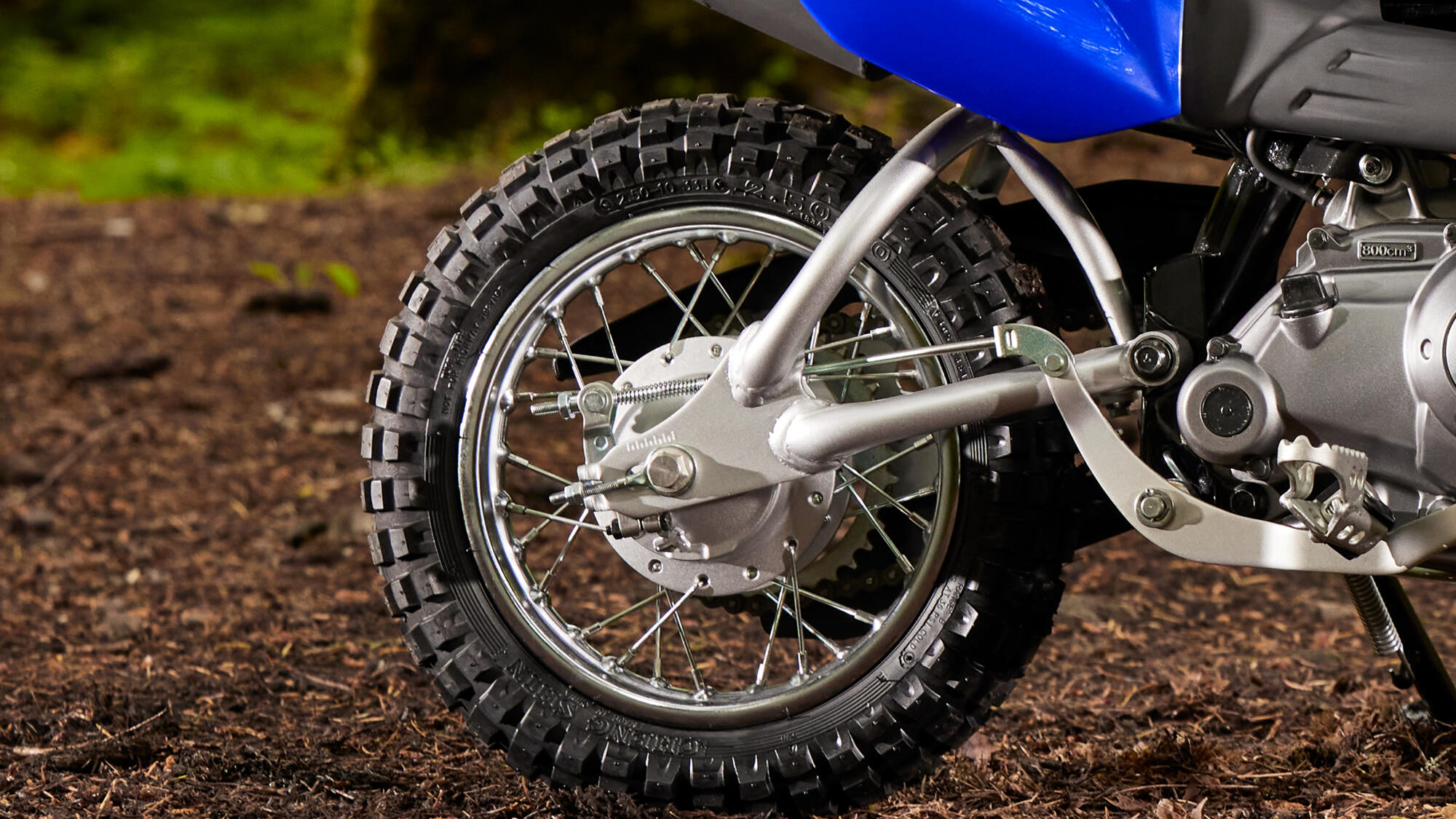 Doboš-kočnice i kvrgave gume