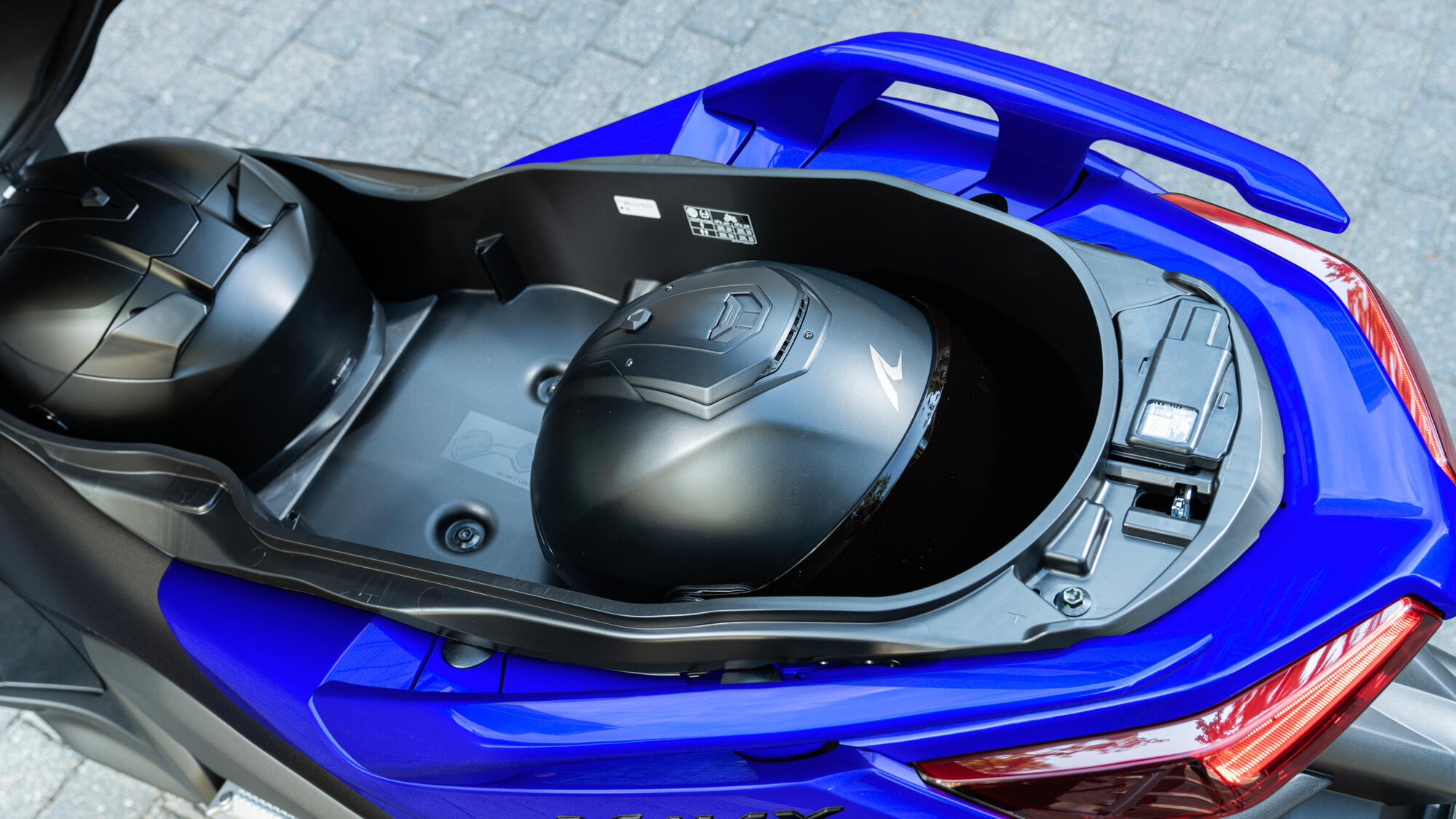 Storage for 2 helmets