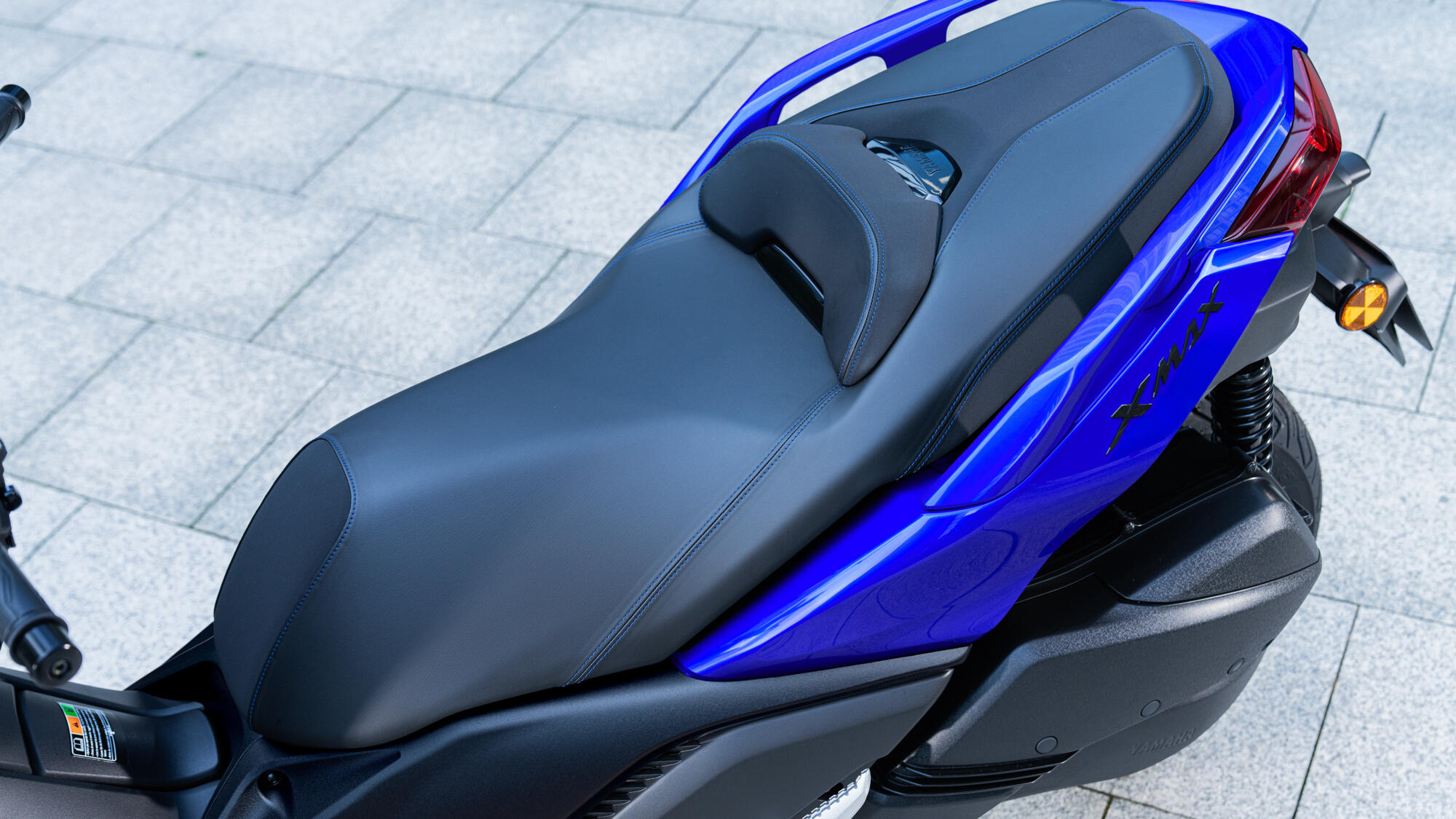 Ergonomic seat with easy access