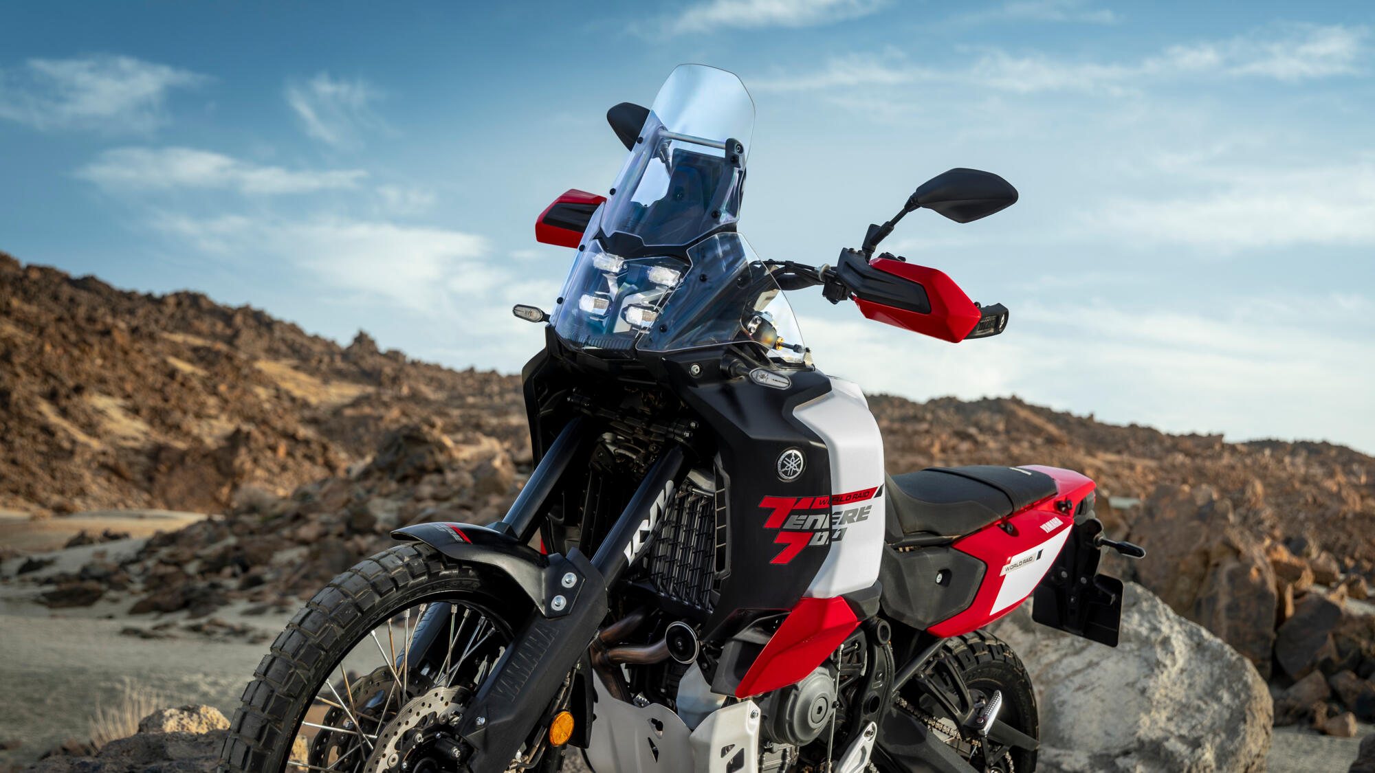 Redizajnirani karoserija i farovi