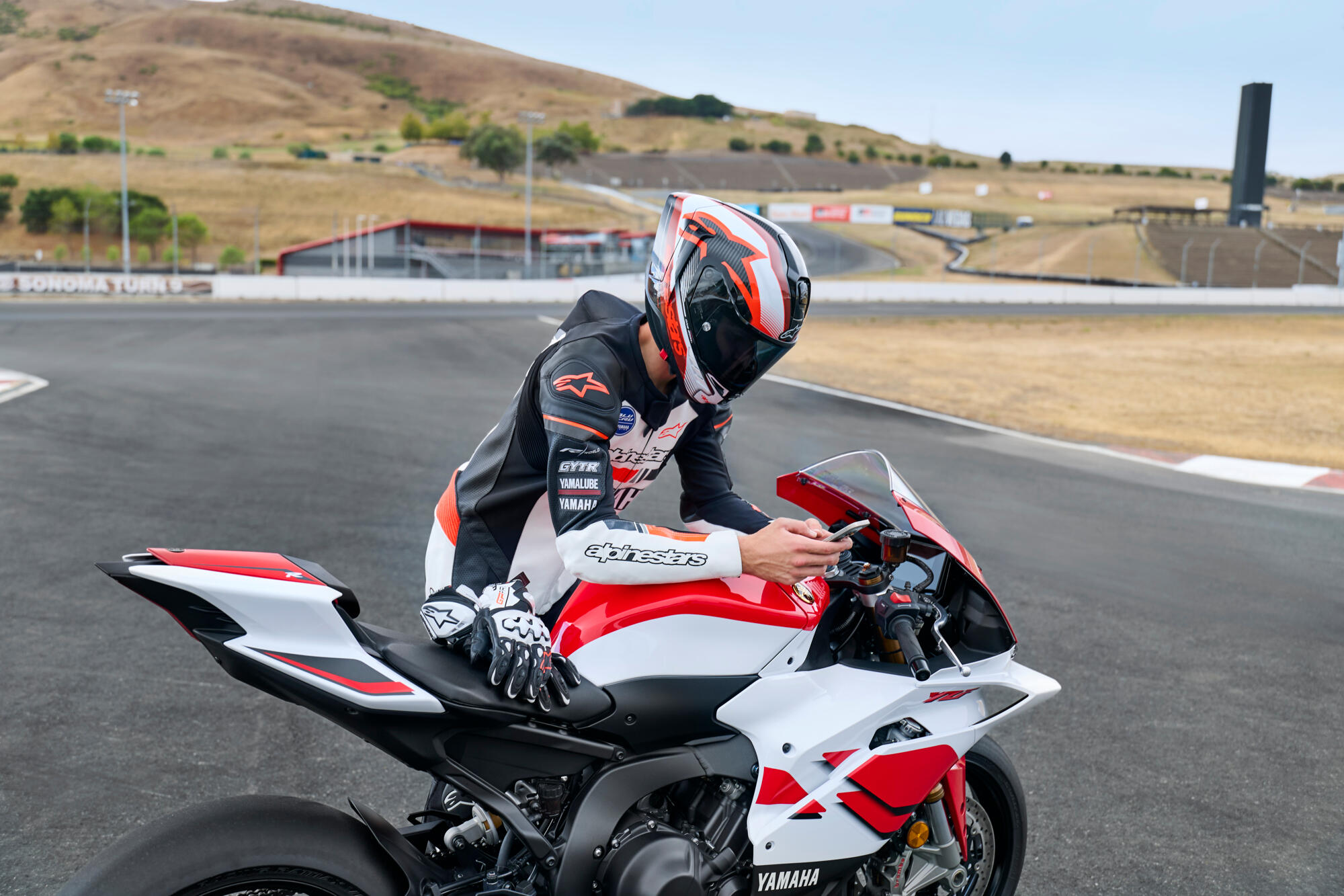 Evidentirajte i analizirajte podatke o vožnji pomoću aplikacije Y-TRAC